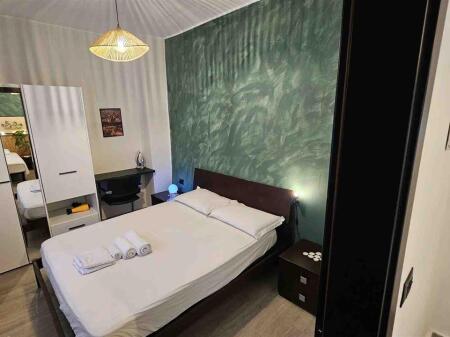 Jepet me apartament me qera tek Mozaiku prane 21 Dhjetorit.