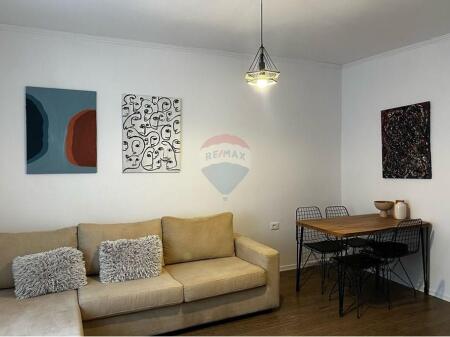 Jepet per Qira apartament 1+1 prane Vasil Shanto!
