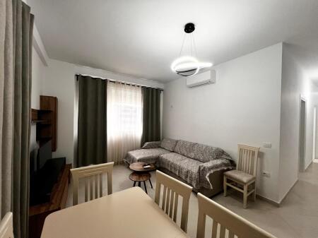 Apartament per qira 2+1 Astir
