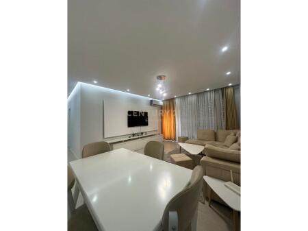 Jepet me qira apartament 2+1+2 në Astir !