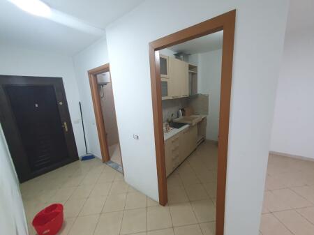 APARTAMENT ME QERA 1+1 PAZARI RI 400 EURO