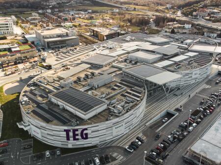 🏢 Tokë 2000 m² për Qira – Pranë TEG, Tiranë