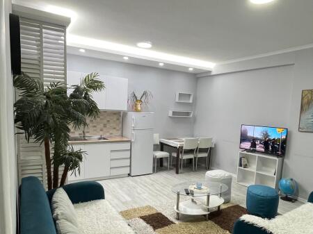 For rent 1+1 PARIS COMMUNE 650€