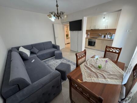 Apartment 3+1 for rent at Fortuzi Street