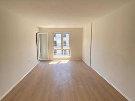 Shitet apartament