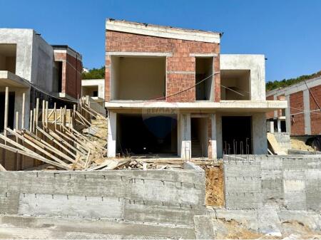Individual villas for sale, near TEG!