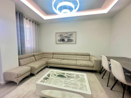 Apartament me qira 2+1+2 + parkim – Rr. Elbasanit, 7 Xhuxhat