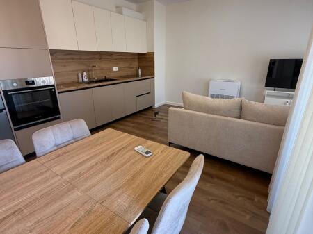APARTAMENT ME QERA 1+1 QENDER 650 EURO