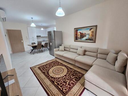 Apartament 2+1 per qera tek Rruga e Dibres!