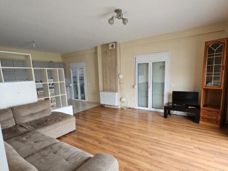 Apartament me qera 3+1