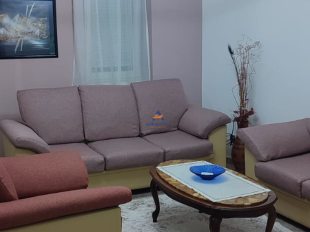 JEPET ME QERA APARTAMENT 1+1 " RRUGA NDRE MJEDA" 480 EURO.