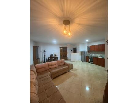 Qera, Apartament 2+1, Rruga e Barrikadave