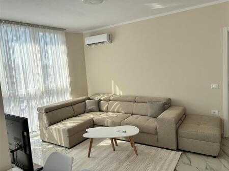 JEPET ME QIRA 1+1 YZBERISHT PERBALLE GRAND GALLERY 550 EURO
