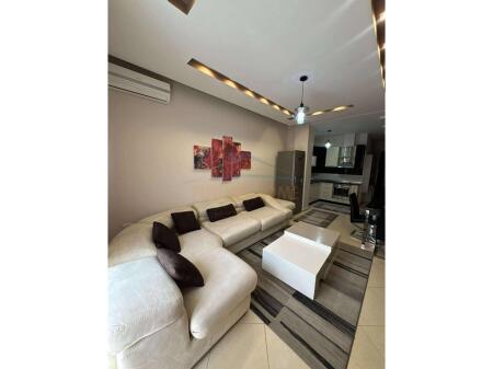 Qera, Apartament 1+1 me Post Parkimi, Liqeni i Thate