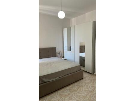 APARTAMENT 1+1 ME QERA ZOGU ZI