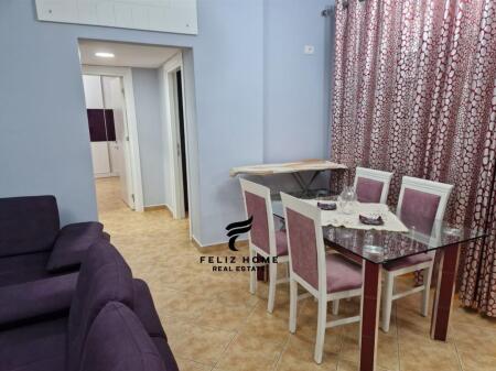 APARTAMENT ME QERA 3+1+2 ZOGU ZI 800 EURO
