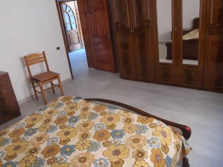 jepet me qira apartament 2+1 Kati pare i nje vile 