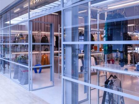 SHOP FOR SALE 65 M2 TRAIN STATION 420,000 EURO