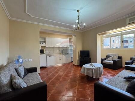 Apartament 1+1 ne shitje Pazari i Ri