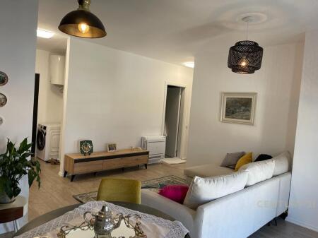 Jepet me Qira Apartament te Univers City – 2+1