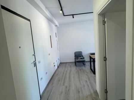 Appartamento per ufficio in affitto Brrryli