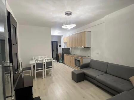 Apartament 1+1 me qera  Kati 5 pallat me ashensor  E mobiluar  Ne astir tek Teodor keko  Cmimi 450€