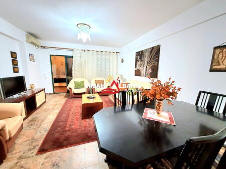 3+1 apartment for rent on Durres street near the Ministry of Education in Tirana (ID 4231307)