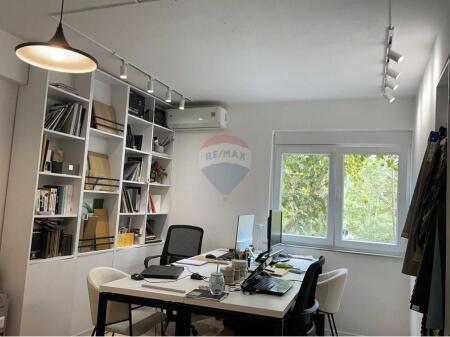 Office for rent near the District Court! !