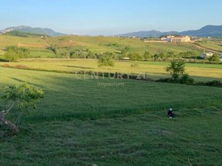 Terreno in Vendita a Surrel – 3000 m²