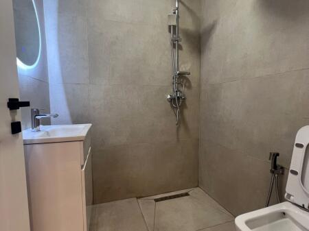 Shitet apartament 1+ 1   Mozaiku, Zogu i Zi, Tirane