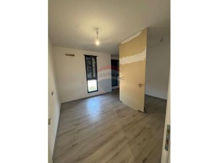 Premises for rent New Maternity !