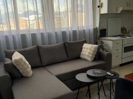 Apartament me qera 1+1