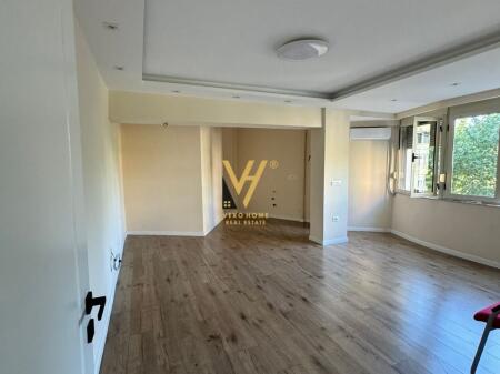 OFFICE 80 M2 FOR RENT AT 9-KATSHET, CENTER 1,200 EURO