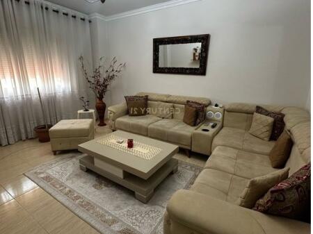 Appartamento in affitto, 1+1, vicino al centro di Tirana,
