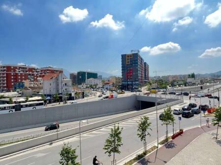 Locale commerciale in affitto 380 m2 open space ad Astir!