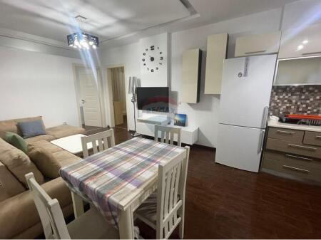 APARTAMENT 2+1 PER QIRA NE ZONEN E FRESKUT