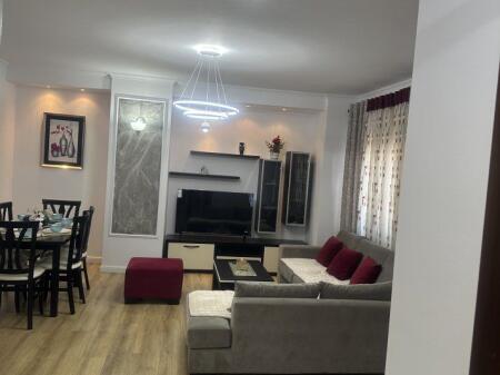 SHITET APARTAMENT 2+1 KOMBINAT 145.000 EURO