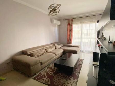 Jepet Apartament me qera