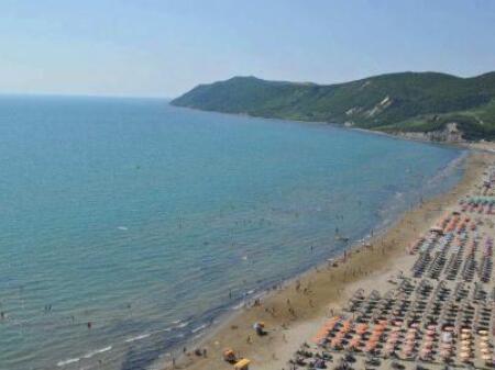 6000 m² land for sale near the Bay of Lalzi