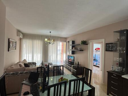 Apartament 2+1 me qira ne Fresk