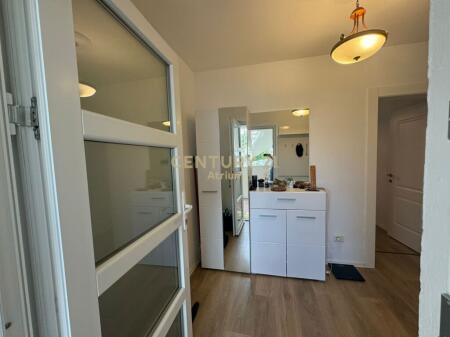 Appartamento 1+1 in Affitto – Vicino a Via Ali Visha, Città Studenti Tirana