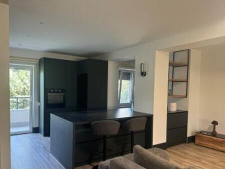 🌟 Appartamento 3+1 con 2 Posti Auto in Affitto a “Sunrise Residence”, vicino a TEG, Tirana