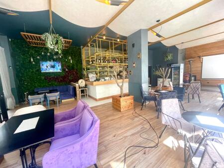 BAR RESTAURANT FOR SALE UNAZA E RE 350,000 EURO