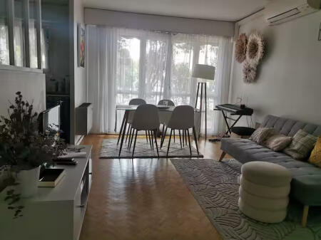 Appartamento in Affitto 1+1 a Fresk (ID B2101241) Tirana.