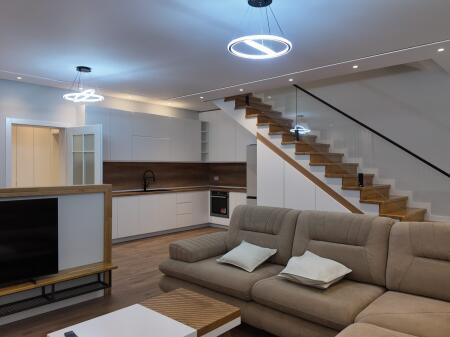 IN AFFITTO, VILLA A SCHIERA, FRESKU, ID: 530581008-16