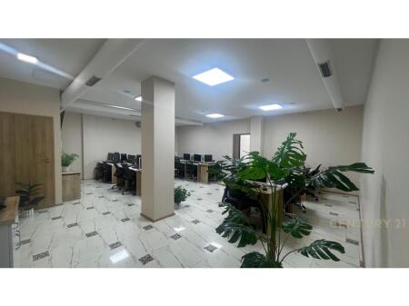 UFFICIO IN AFFITTO VICINO ALLO STADIO AIR ALBANIA!