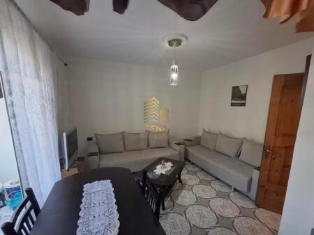 Qira, Apartament 1+1,Kinostudio, 350 Euro/Muaj