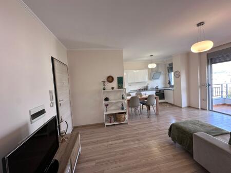 Qera / Apartament 1+1  / Liqeni Thate