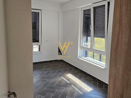 OFFICE 108 M2 FOR RENT AT MYSLYM SHYRI 1,000 EURO