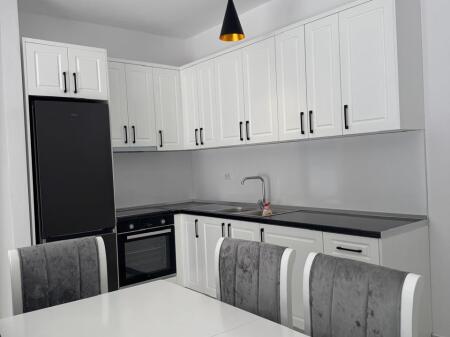 Affittasi Appartamento 2+1+2 Bagni + 1 Balcone